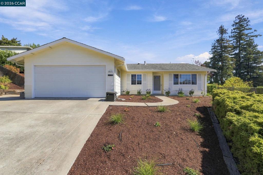 2641 Lassen Way Property Photo 1