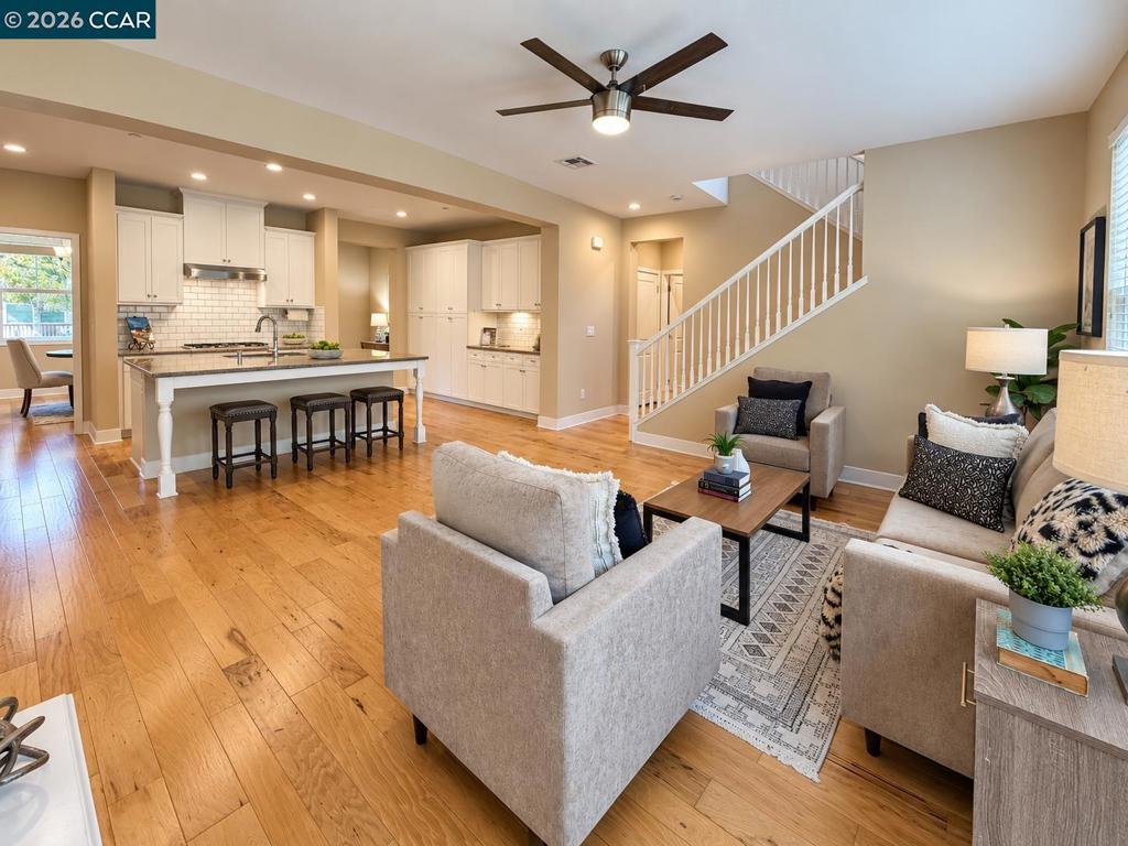 1096 Gardenia Loop Property Photo 14