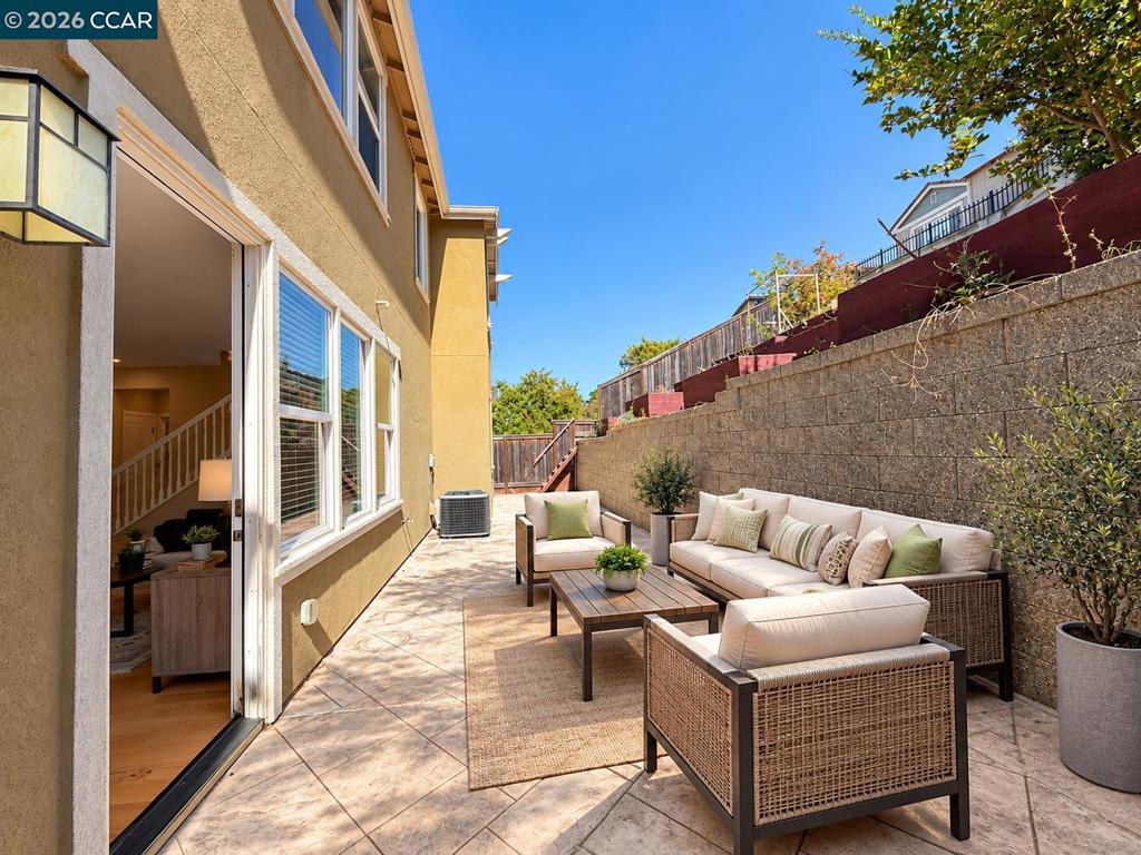 1096 Gardenia Loop Property Photo 32