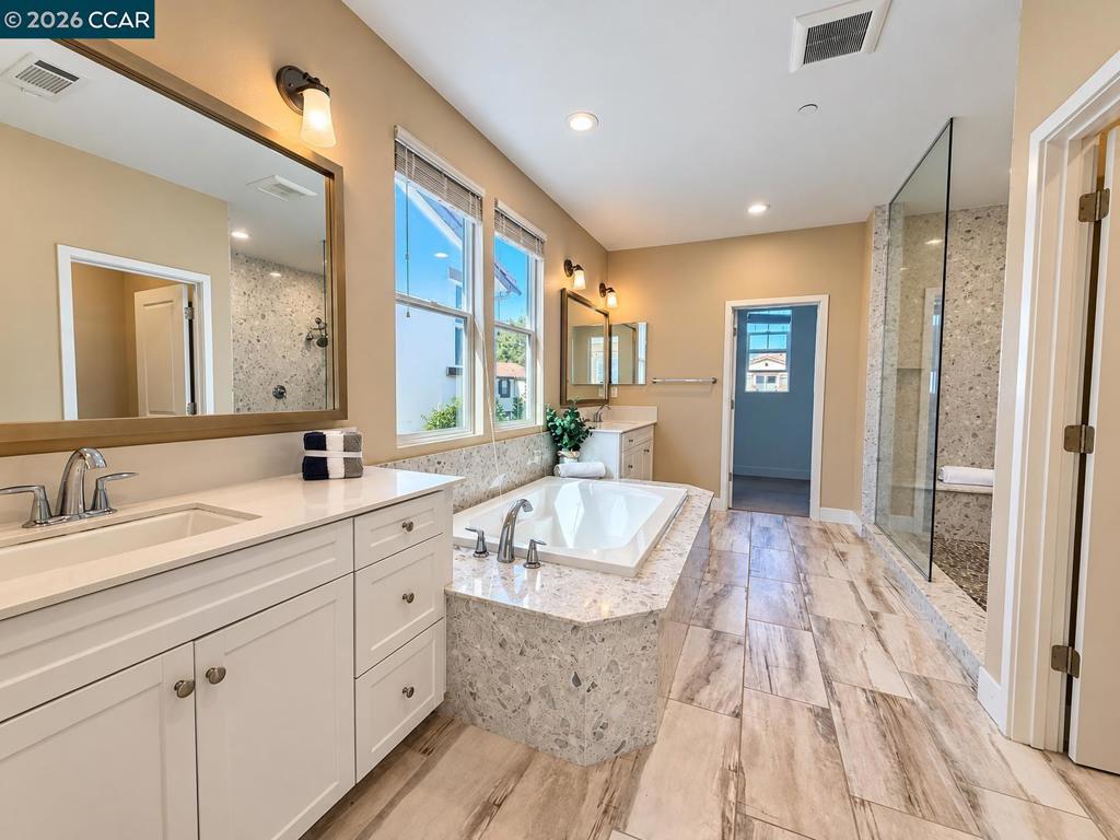 1096 Gardenia Loop Property Photo 35
