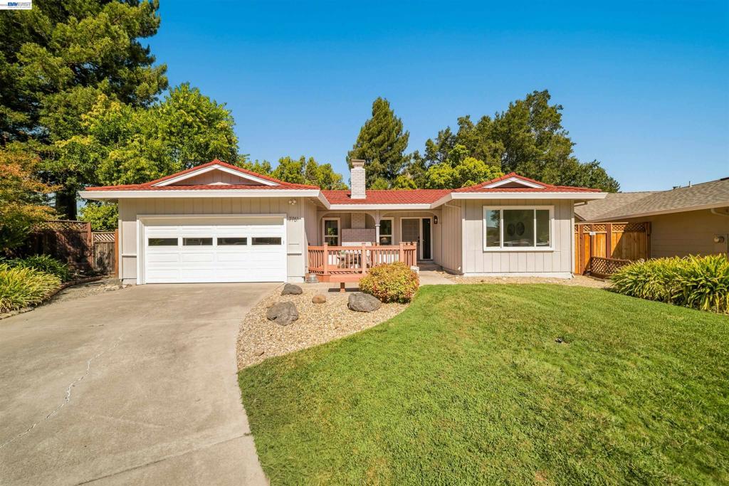 7761 Capewood Place Property Photo 3