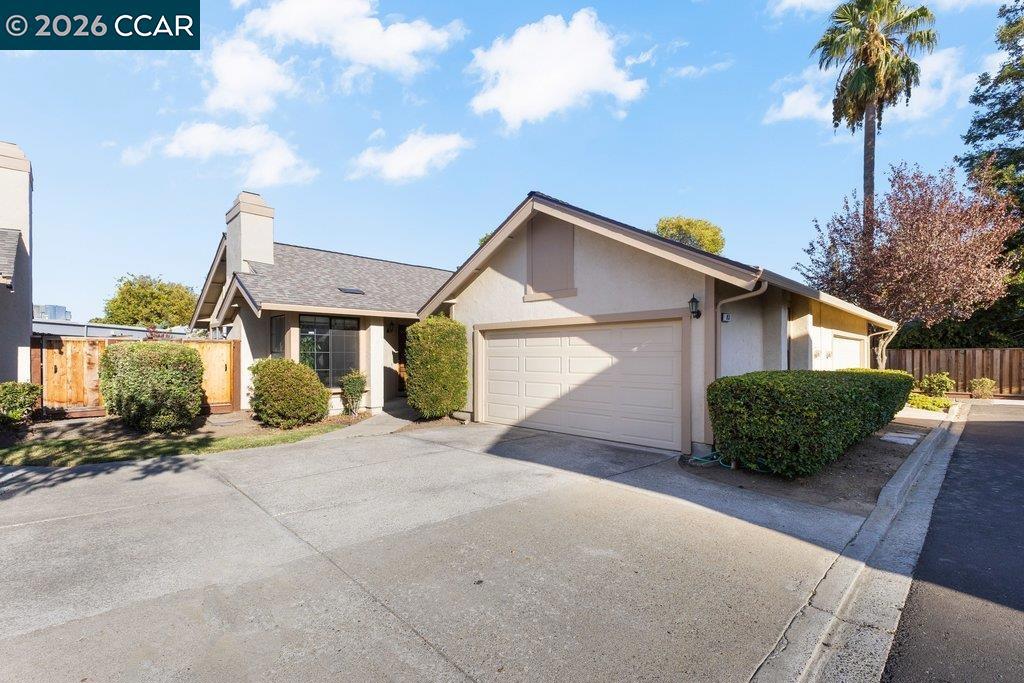 953 Bridgecrossing Way Property Photo 2