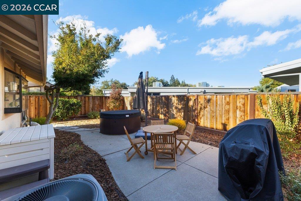 953 Bridgecrossing Way Property Photo 18