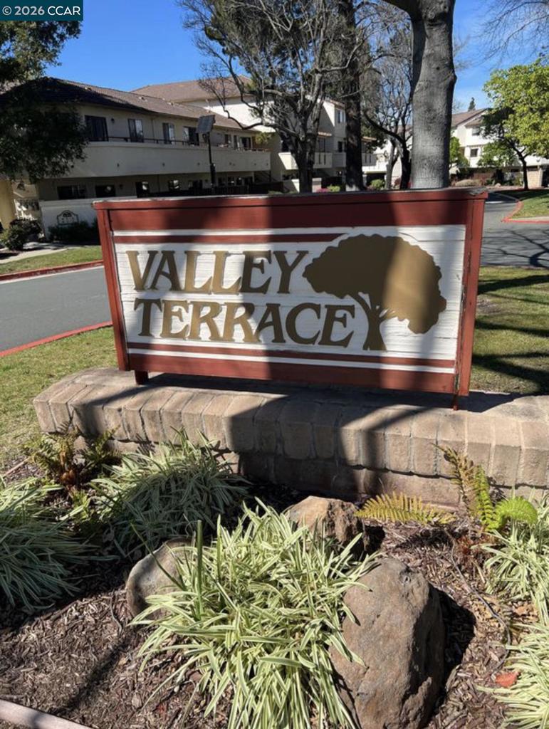 5080 Valley Crest Dr 32 Property Photo 2