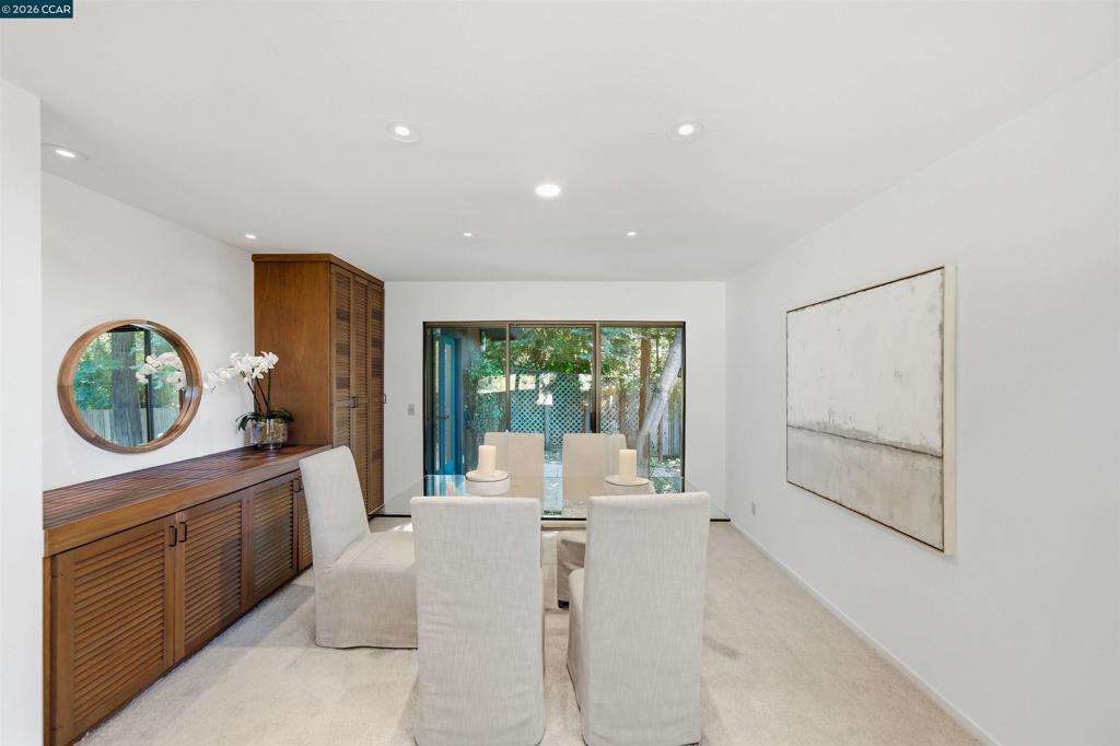 41 E Altarinda Dr Property Photo 14