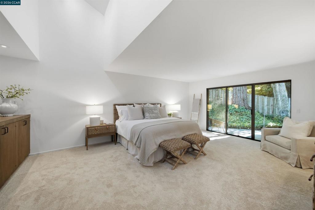 41 E Altarinda Dr Property Photo 27