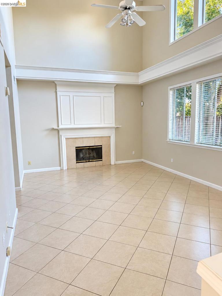 517 Eaker Way Property Photo 2