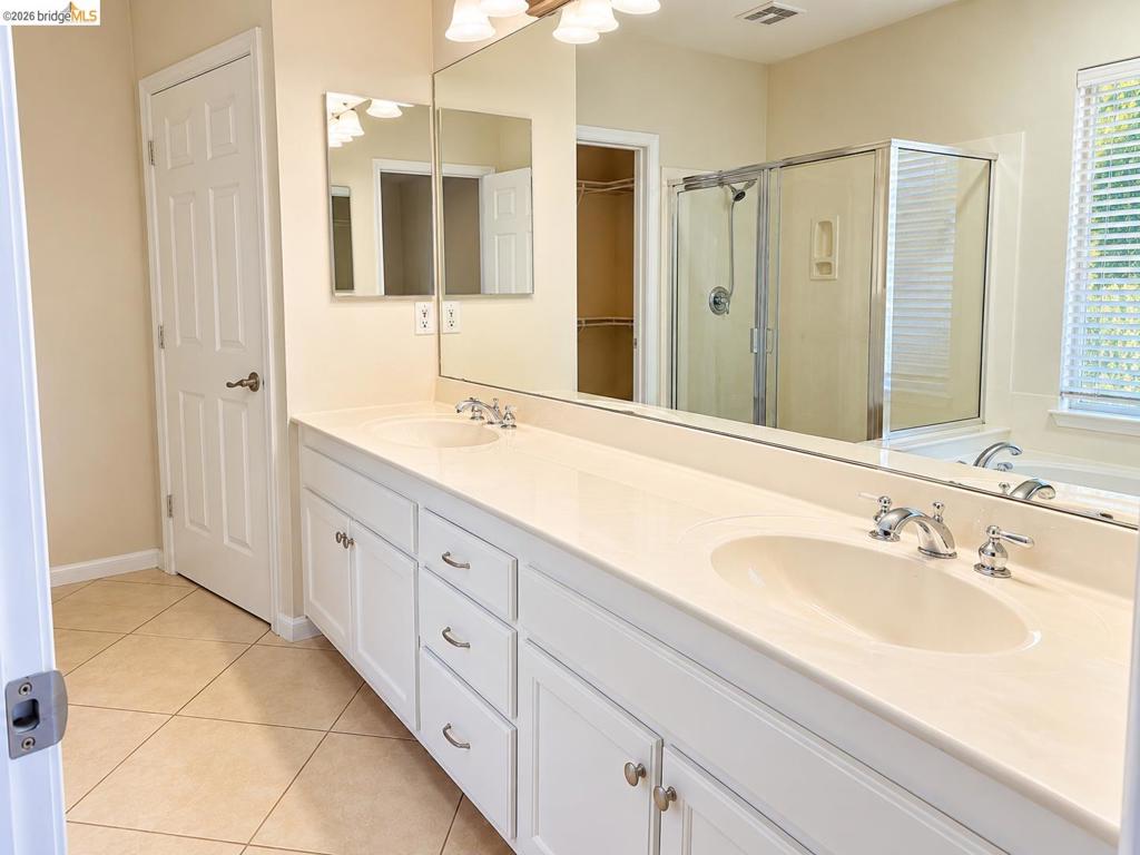 517 Eaker Way Property Photo 14