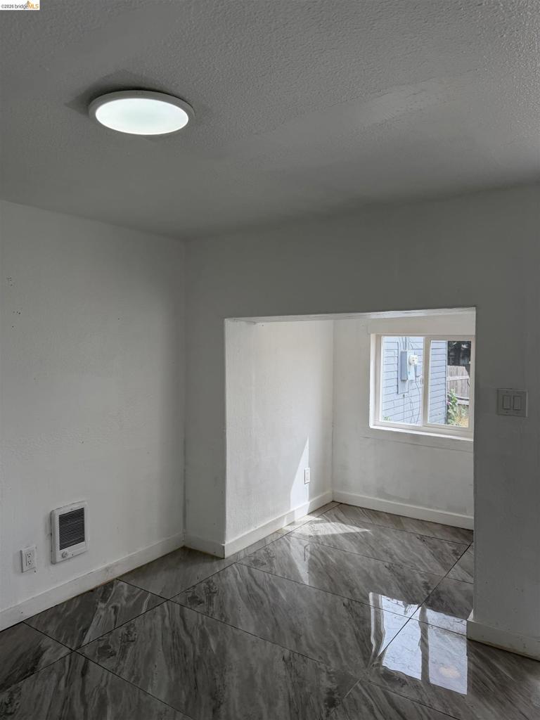 5101 Columbia Ave. Property Photo 5