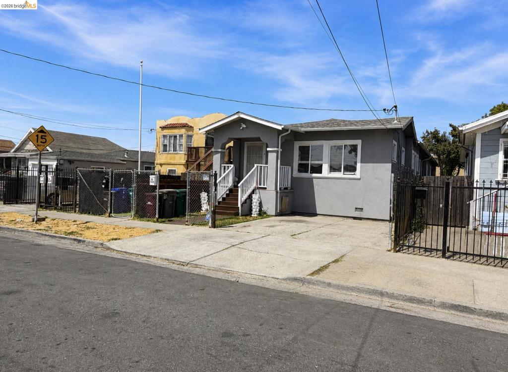 1317 83rd Ave Property Photo 2