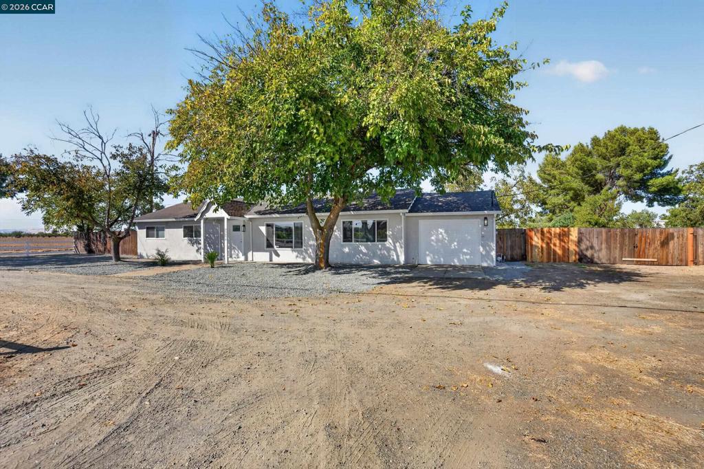 23273 Marsh Creek Rd Property Photo 2