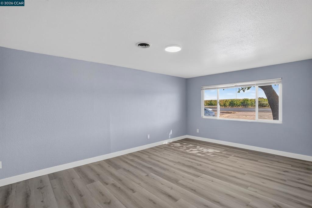 23273 Marsh Creek Rd Property Photo 8