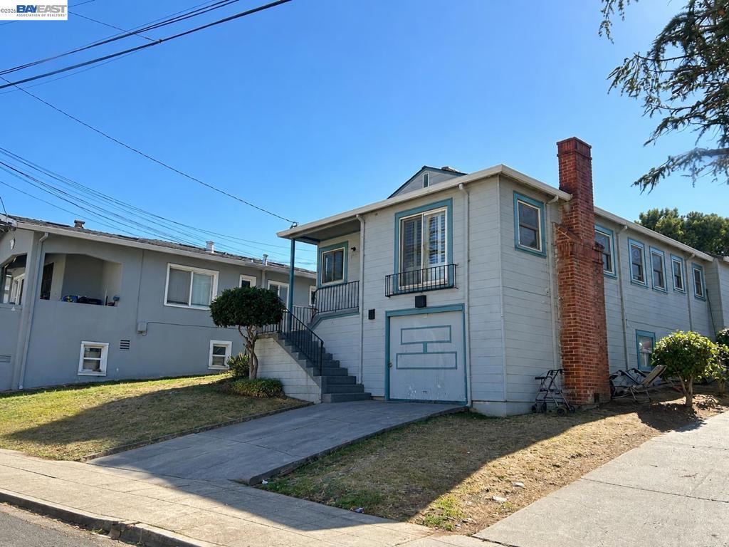 6915 Lacey Ave Property Photo 1