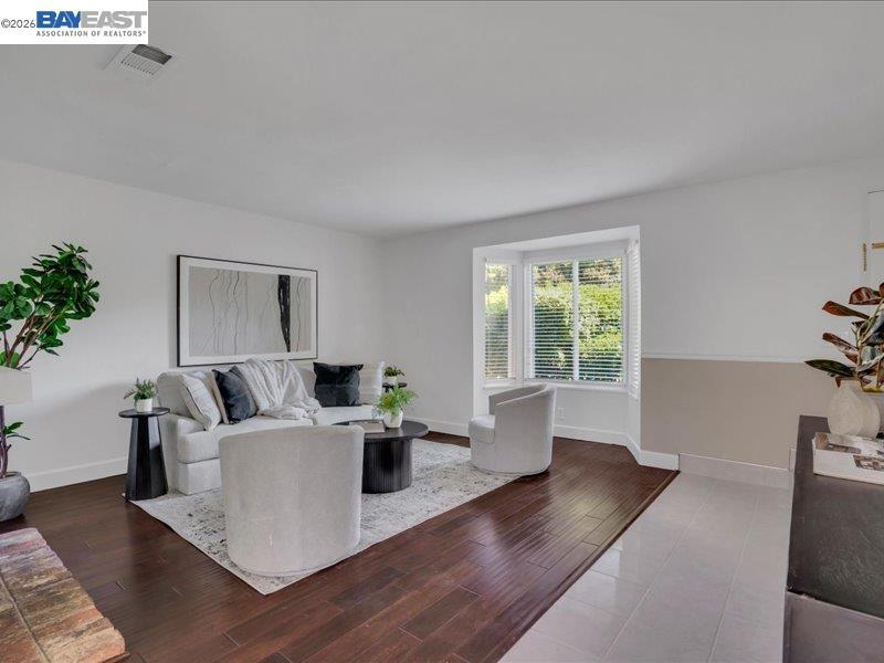 1289 Pine Creek Way D Property Photo 1
