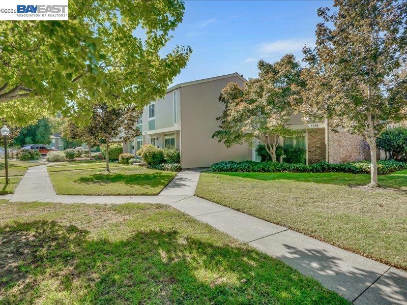 1289 Pine Creek Way D Property Photo 4