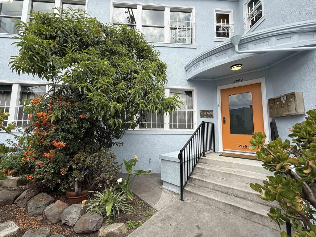 3999 Clarke St Property Photo 3