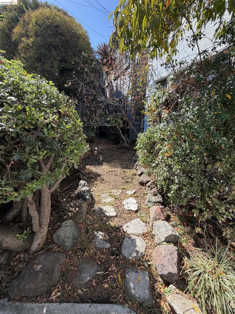 3999 Clarke St Property Photo 12