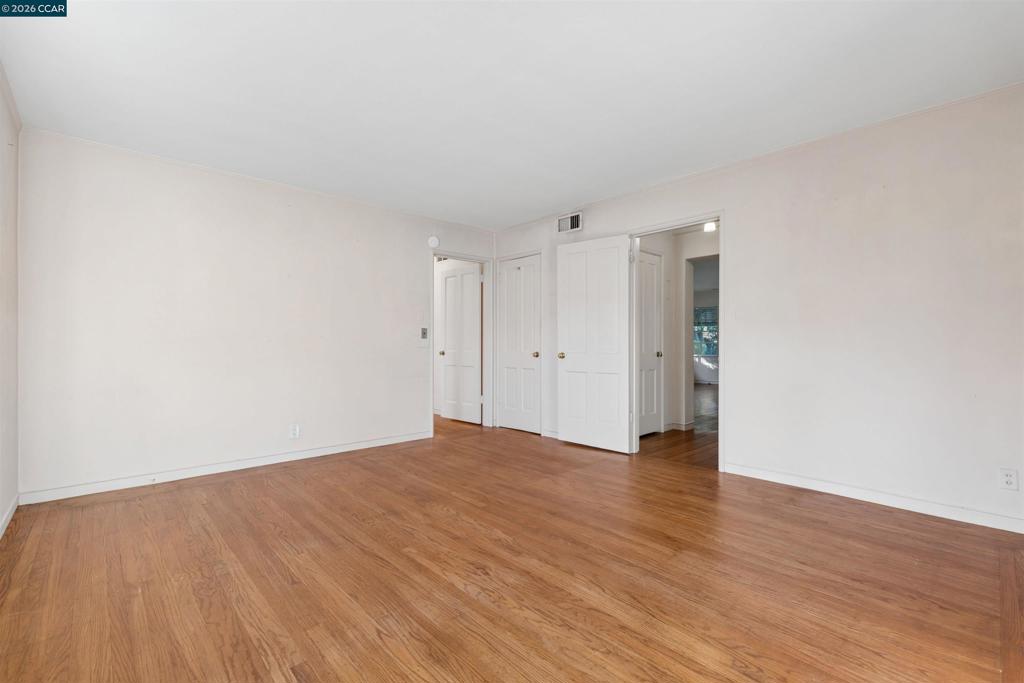 51 Bradley Ave Property Photo 11