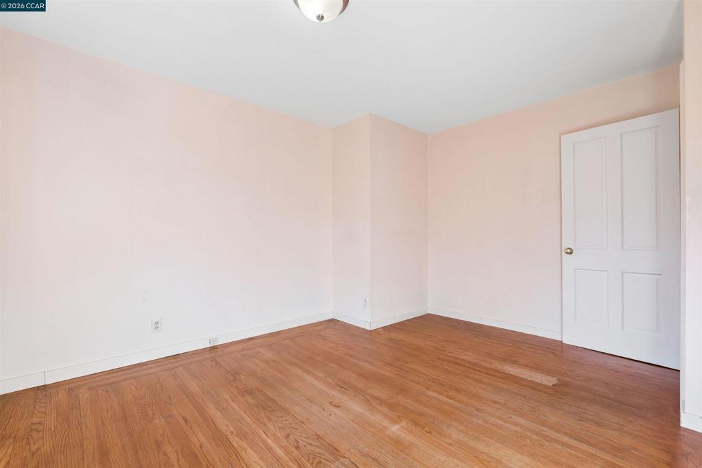 51 Bradley Ave Property Photo 26