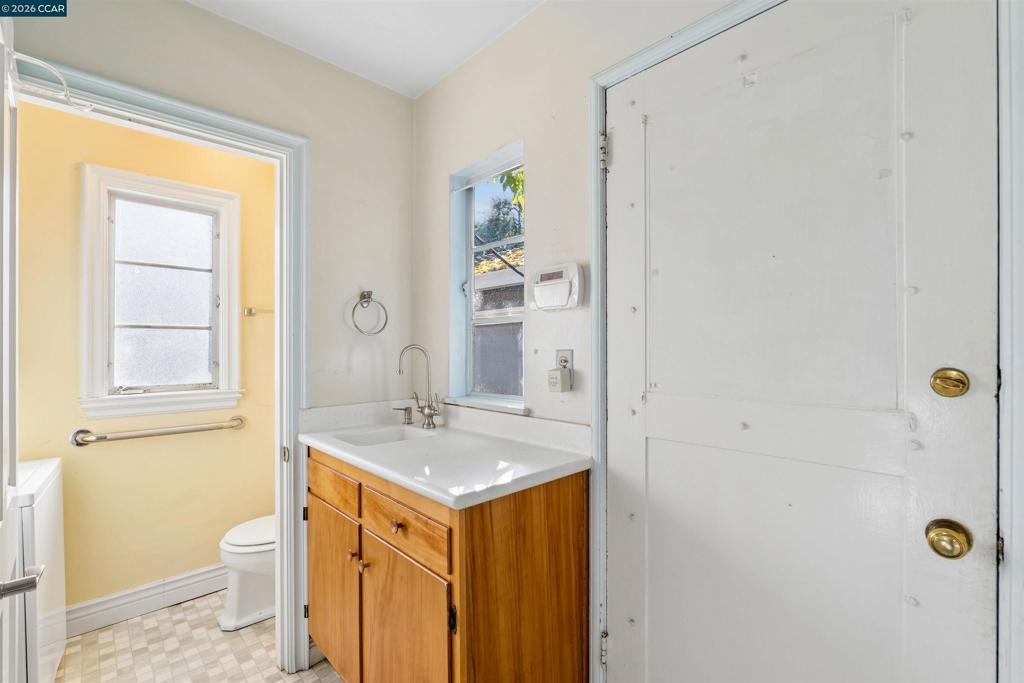 51 Bradley Ave Property Photo 36