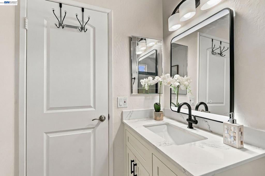 330 Ryegate Ct Property Photo 36