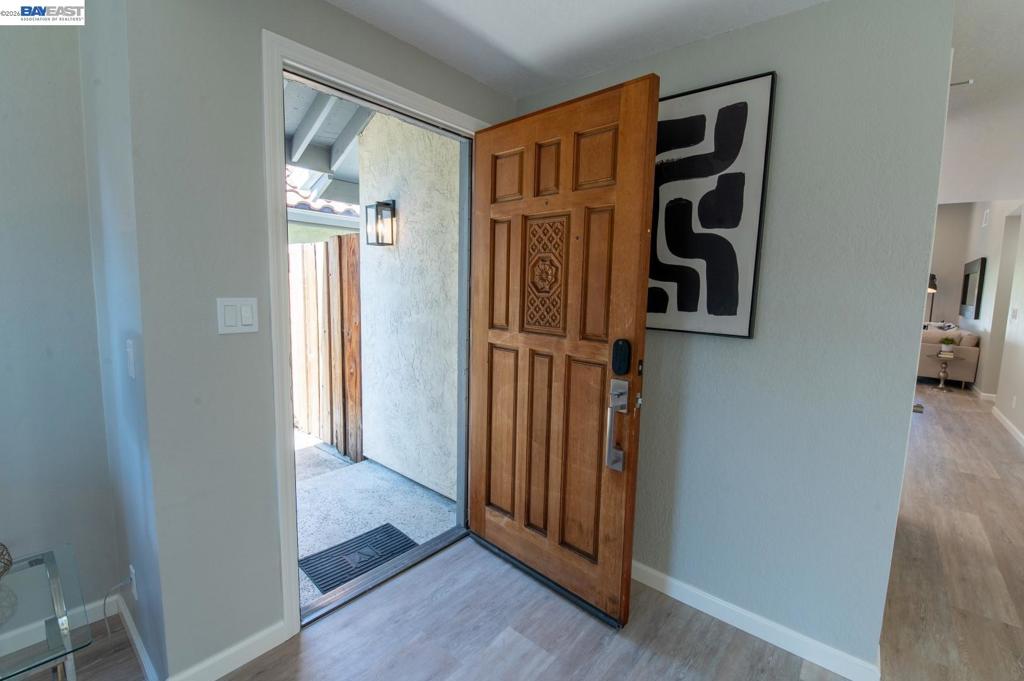 32941 Soquel St Property Photo 4