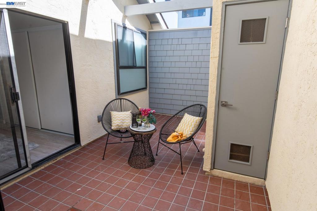 32941 Soquel St Property Photo 37