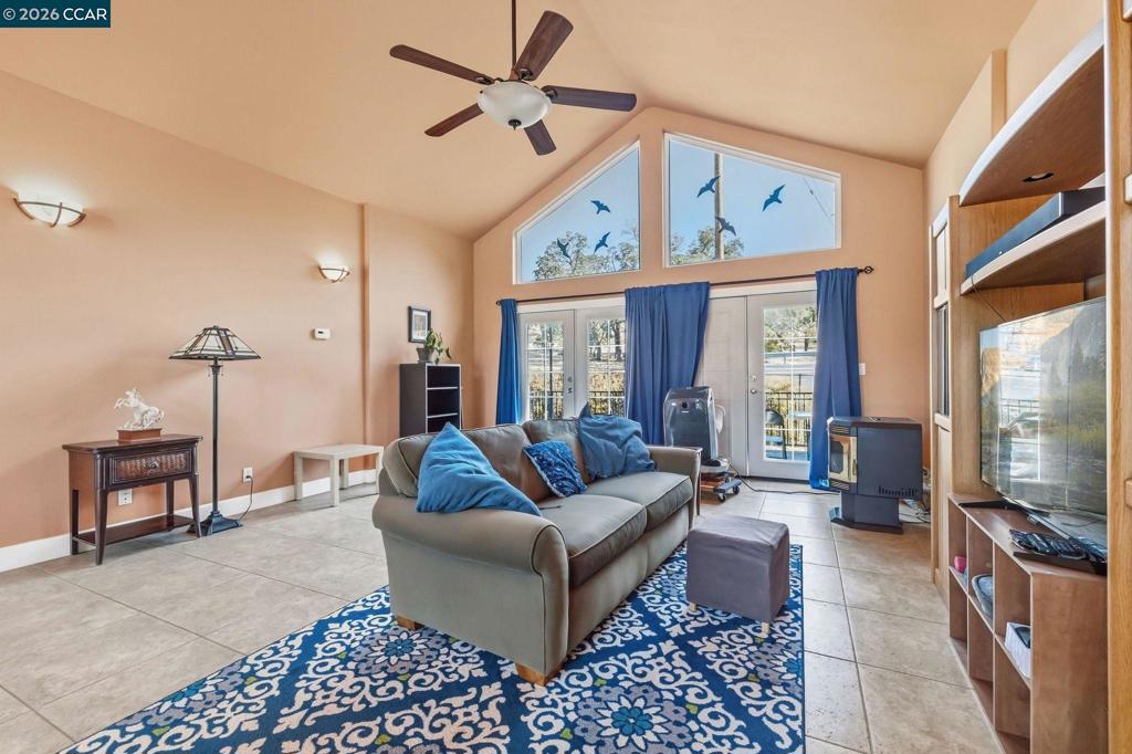 423 Poker Flat Road Property Photo 6