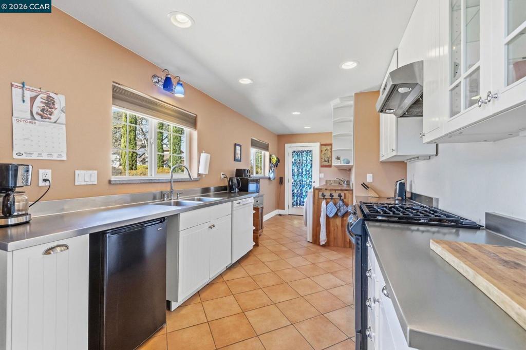 423 Poker Flat Road Property Photo 12