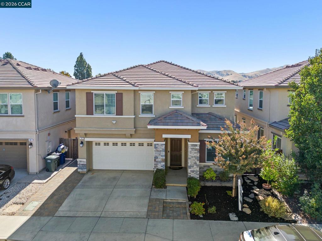 44 Greystone Pl Property Photo 3