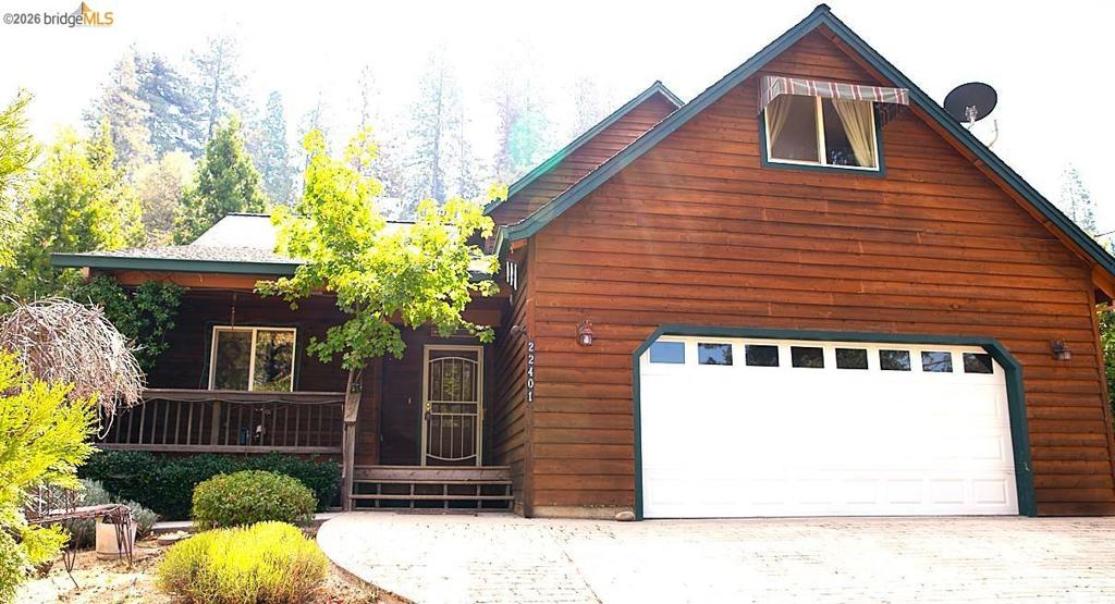 22401 Ridge Rd Property Photo
