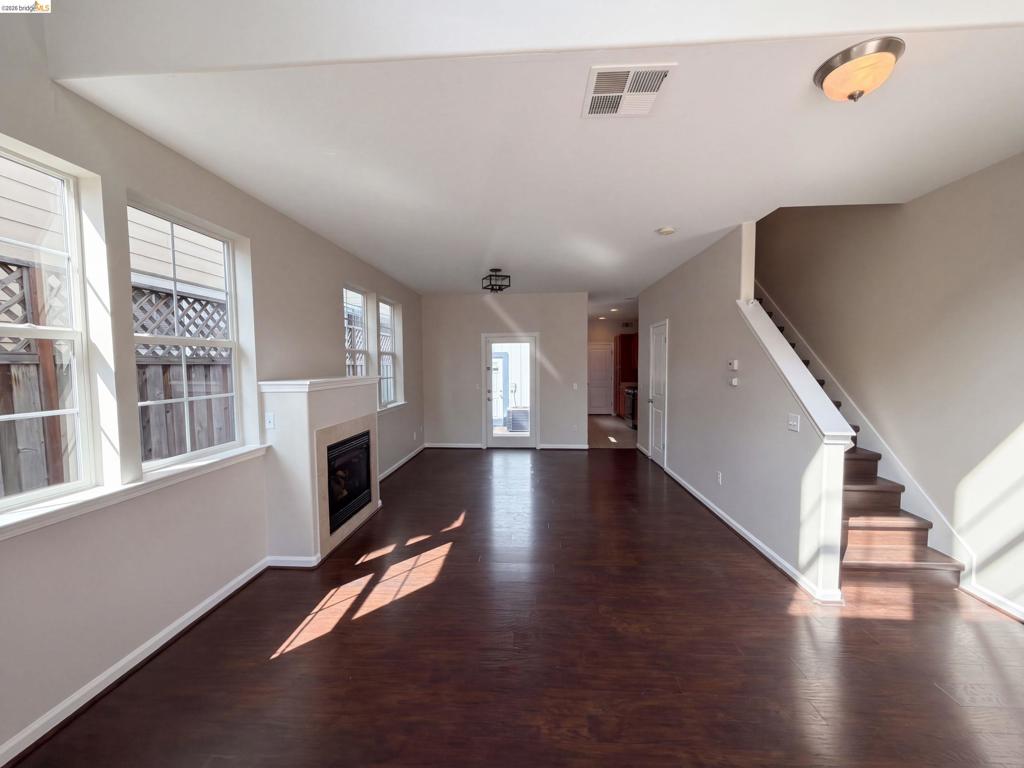 2560 N Village Dr Property Photo 3