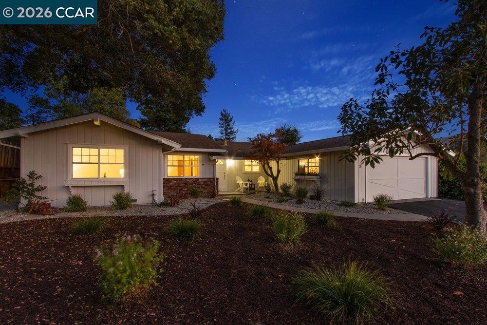 9 Dickenson Drive Property Photo 3