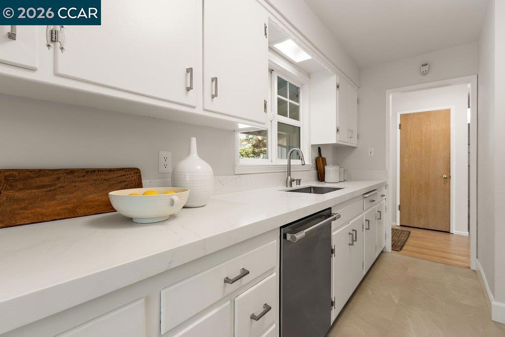 9 Dickenson Drive Property Photo 17