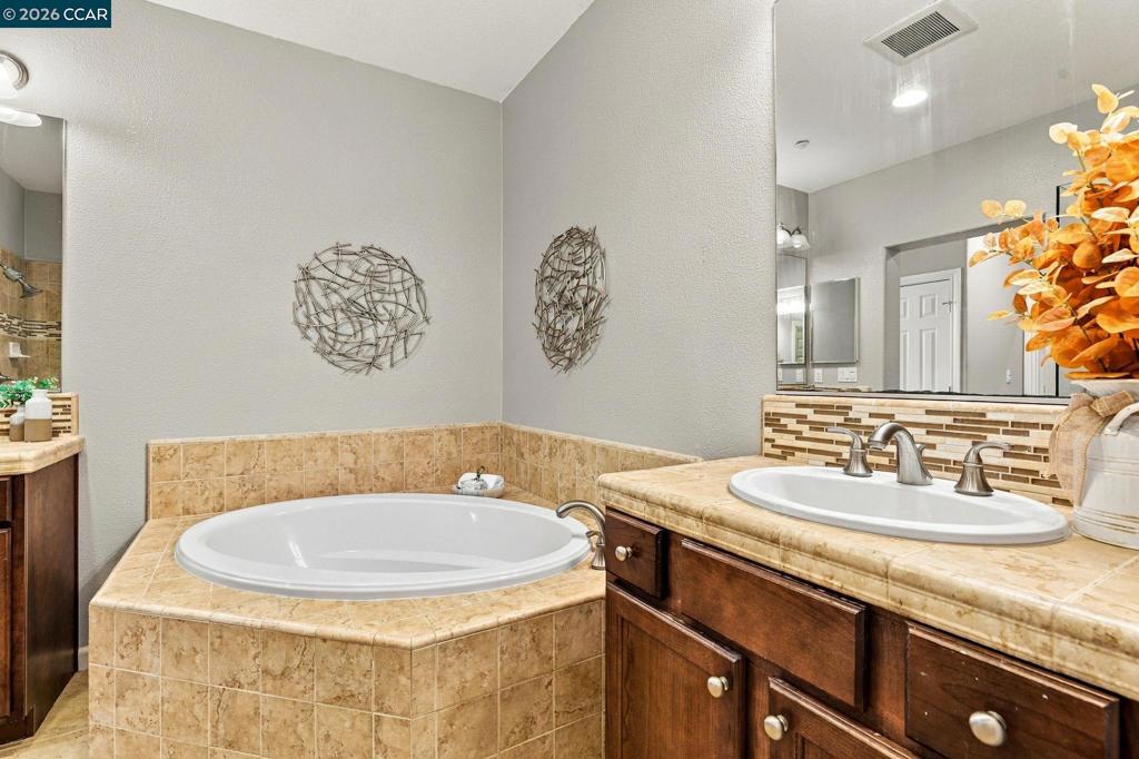 4763 Perugia St Property Photo 17