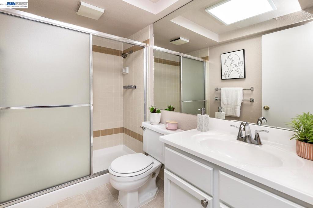 2513 Lucy Lane B Property Photo 22