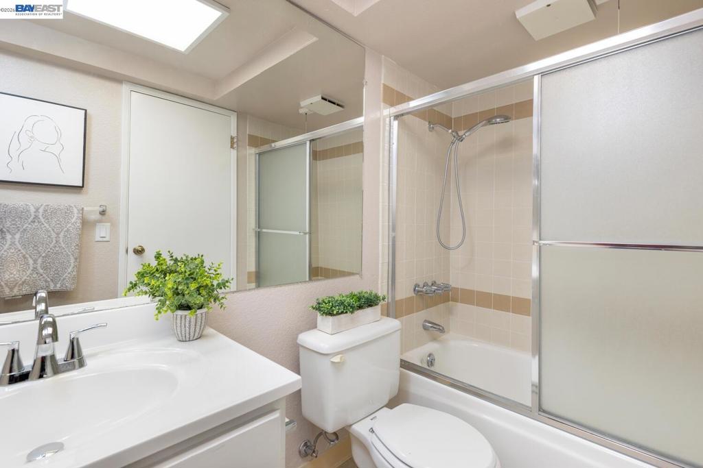 2513 Lucy Lane B Property Photo 26