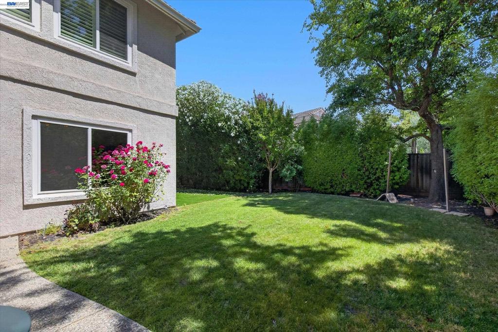 6 Courtney Ln Property Photo 19