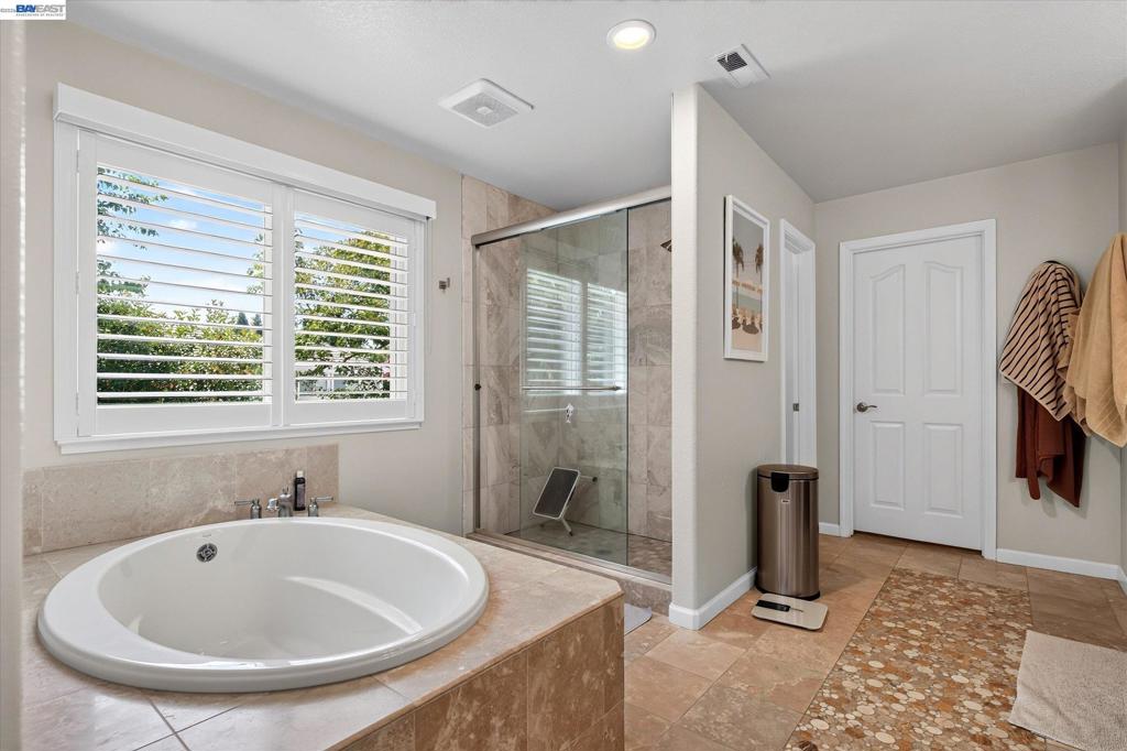 6 Courtney Ln Property Photo 26