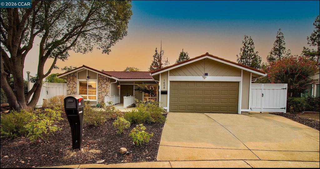 1408 Oakmont Pl Property Photo 1