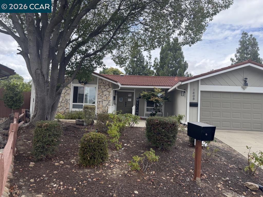 1408 Oakmont Pl Property Photo 2