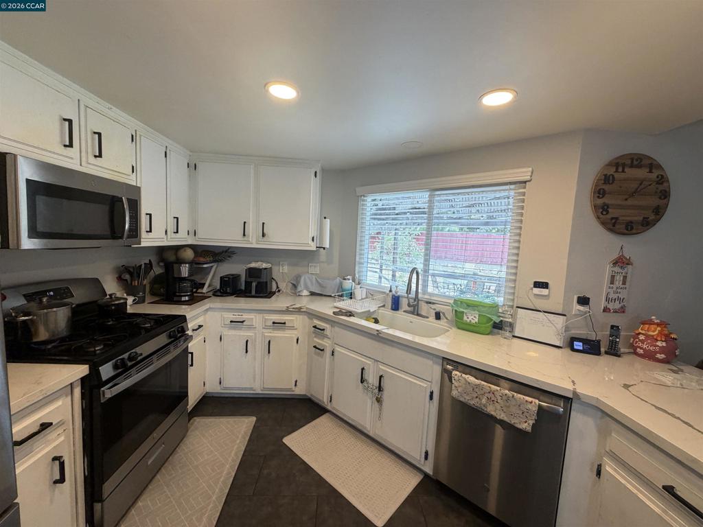 1408 Oakmont Pl Property Photo 4