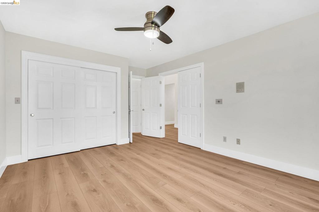 5650 Edgeview Dr Property Photo 9