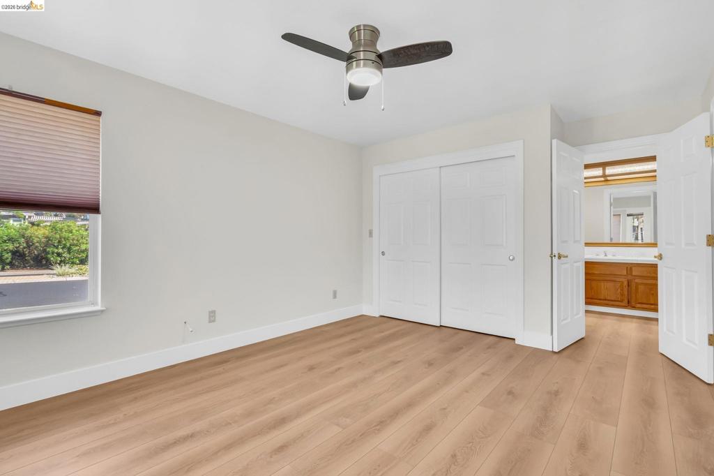 5650 Edgeview Dr Property Photo 10