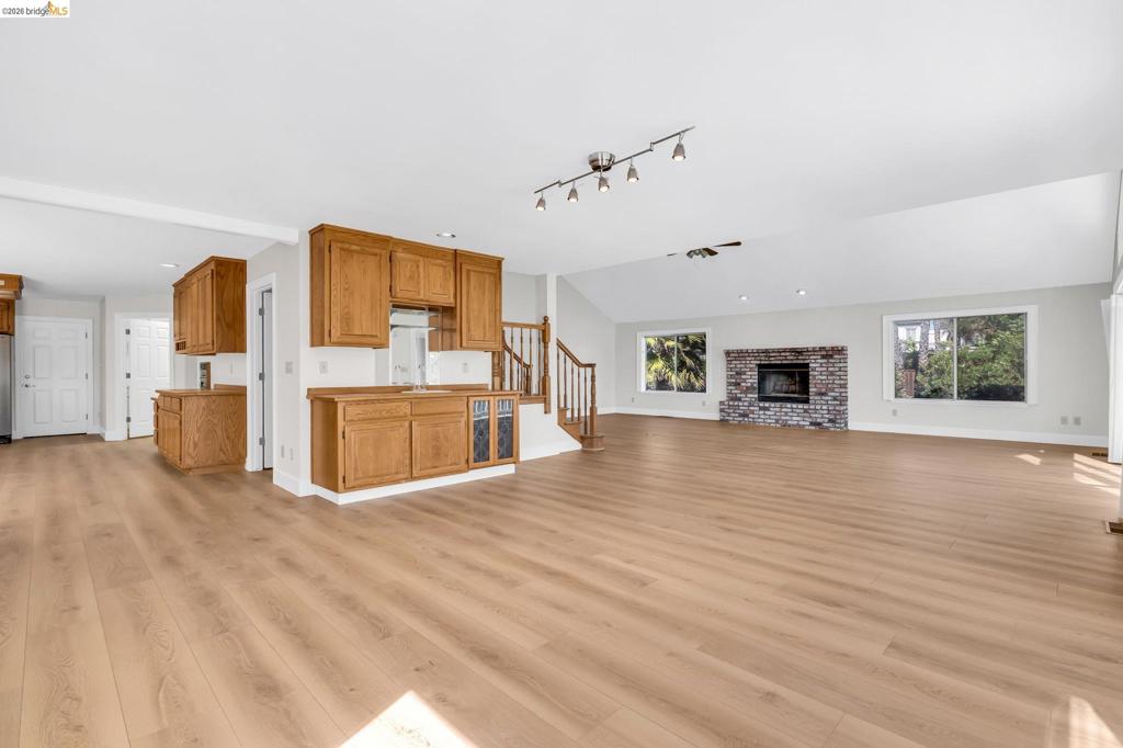 5650 Edgeview Dr Property Photo 18