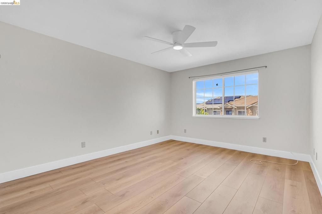 5650 Edgeview Dr Property Photo 34
