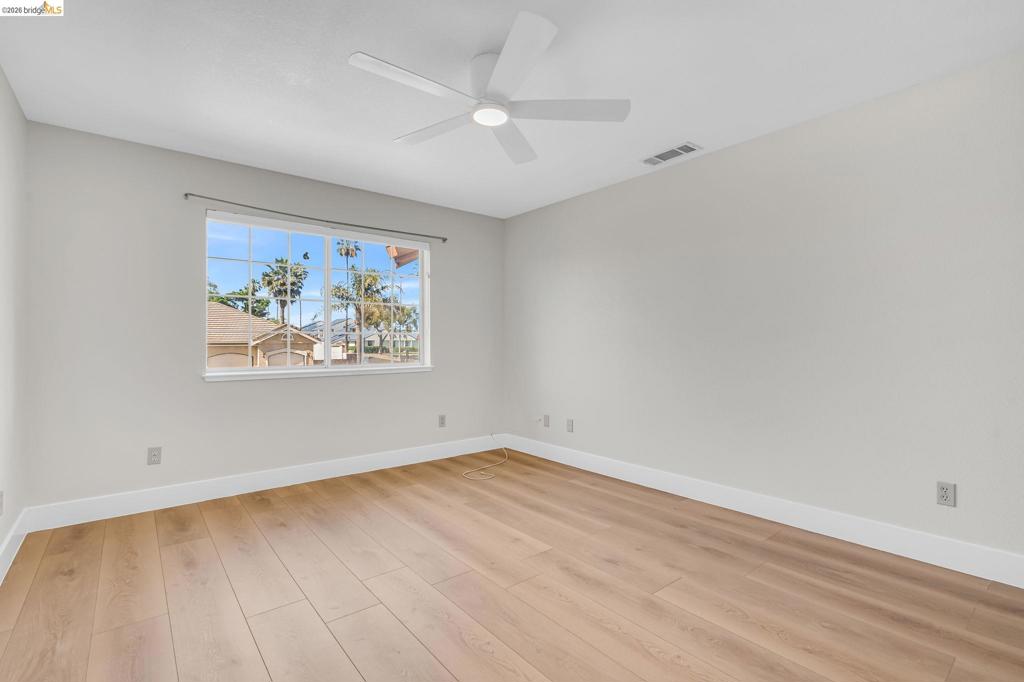 5650 Edgeview Dr Property Photo 37