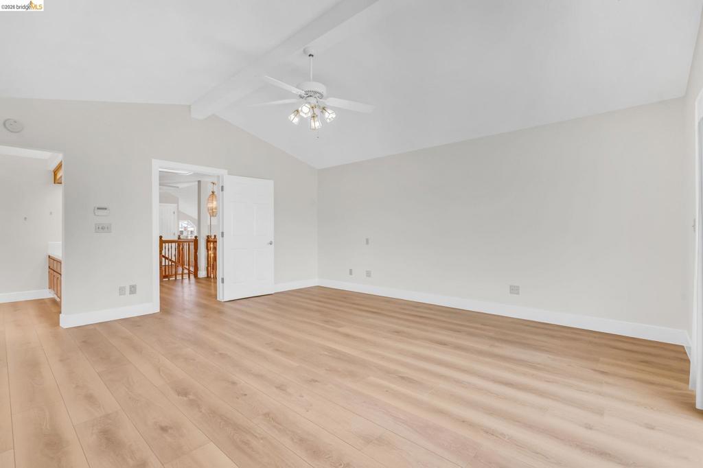 5650 Edgeview Dr Property Photo 44