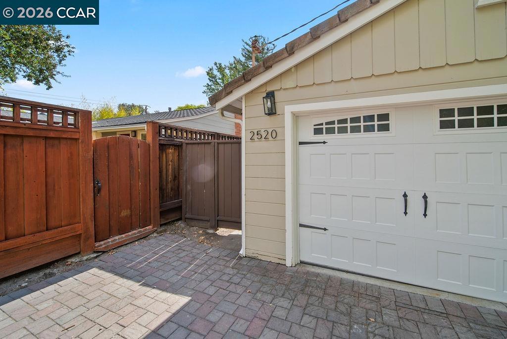2520 San Miguel Dr Property Photo 2