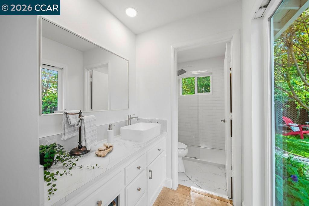 2520 San Miguel Dr Property Photo 21